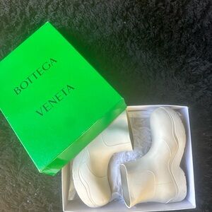 Bottega Veneta Ivory Ankle Boots